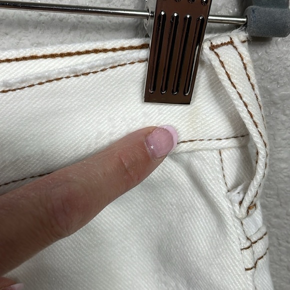 NWT One Teaspoon Stevies Mid Rise Bermuda Denim Shorts Destructed Rips Ivory 26 - Picture 13 of 16